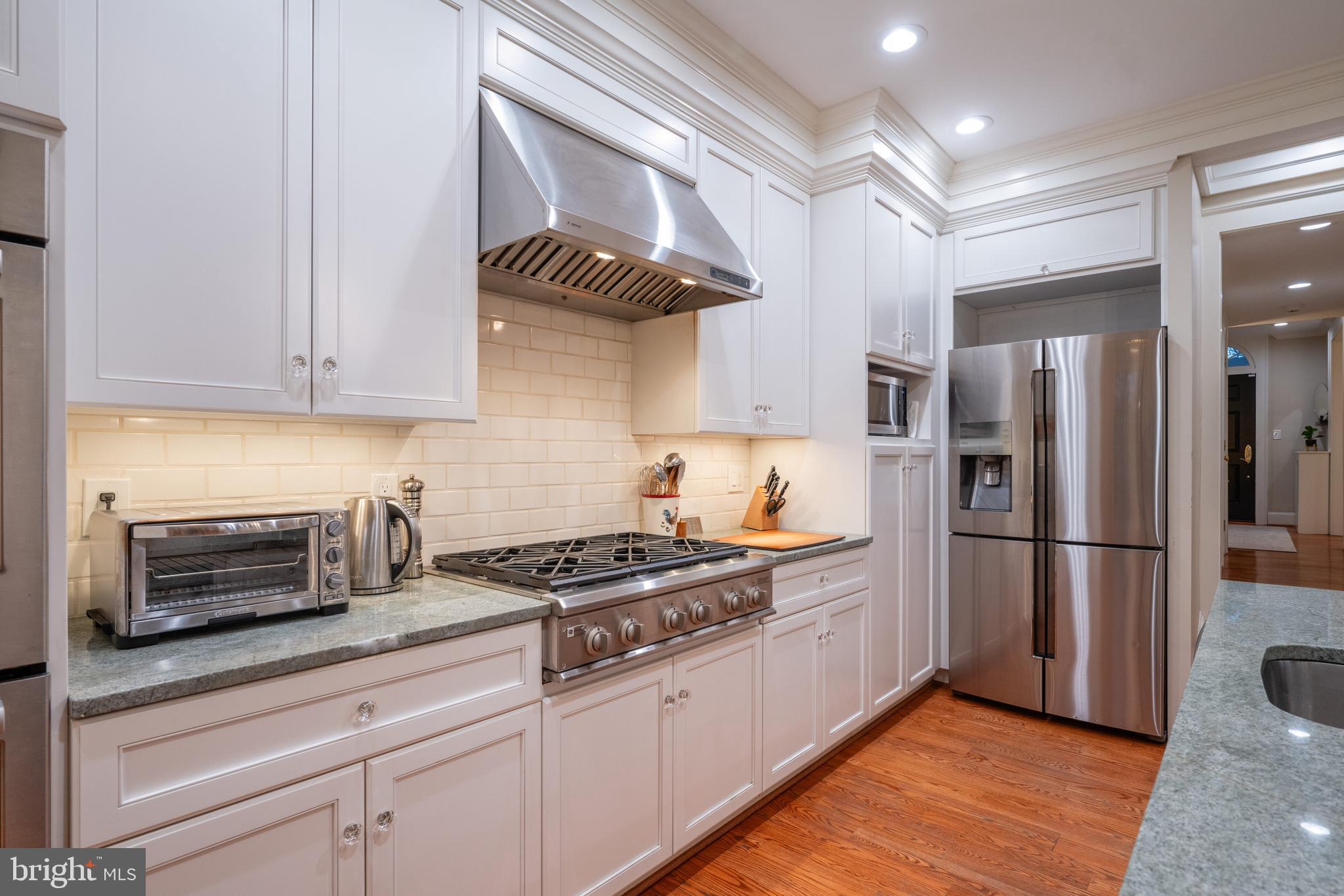 ROSEMONT - Residential
