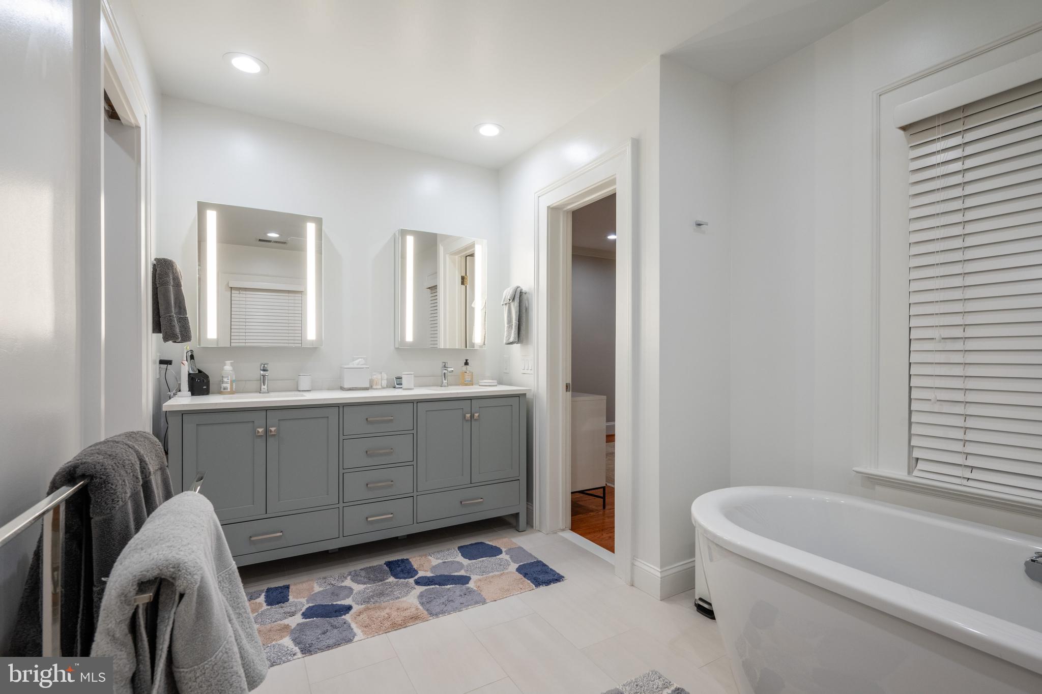 ROSEMONT - Residential