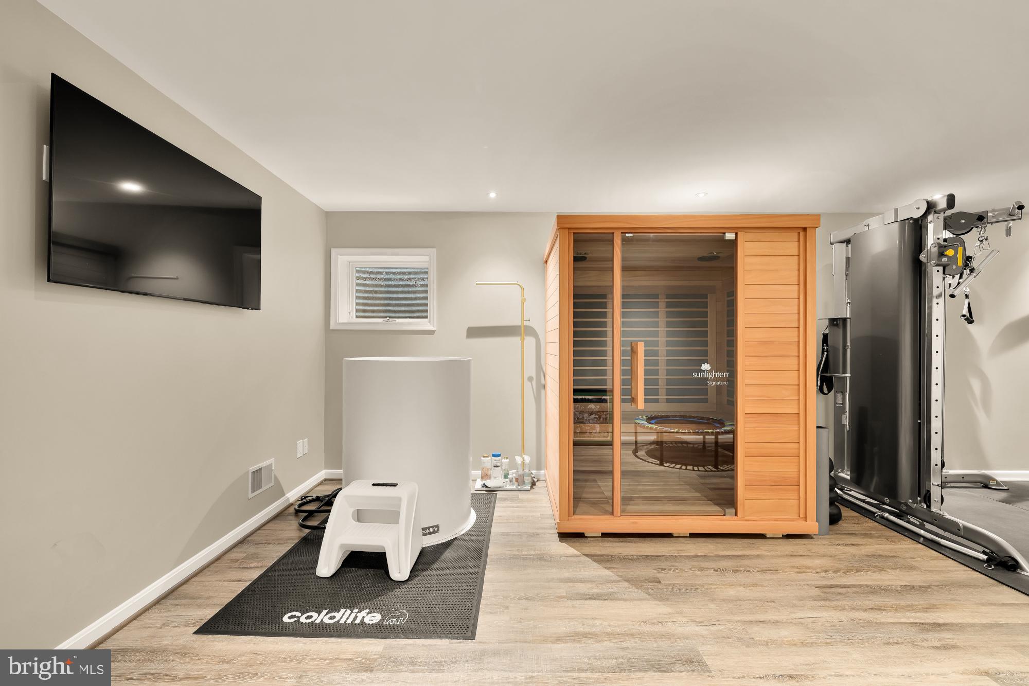 GARRETT PARK - Residential