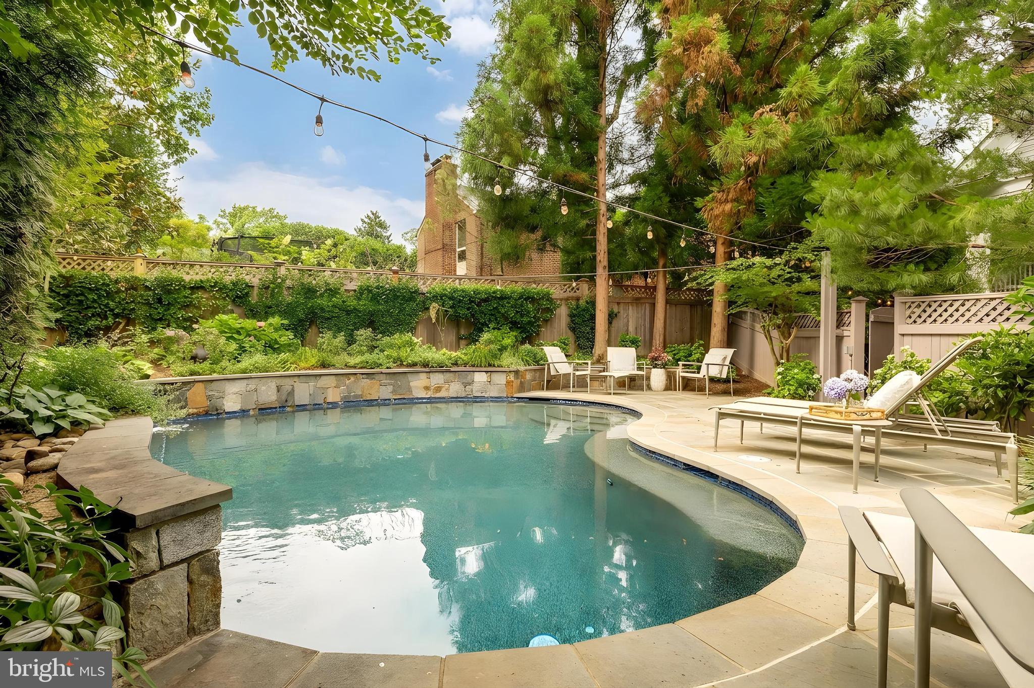 GARRETT PARK - Residential