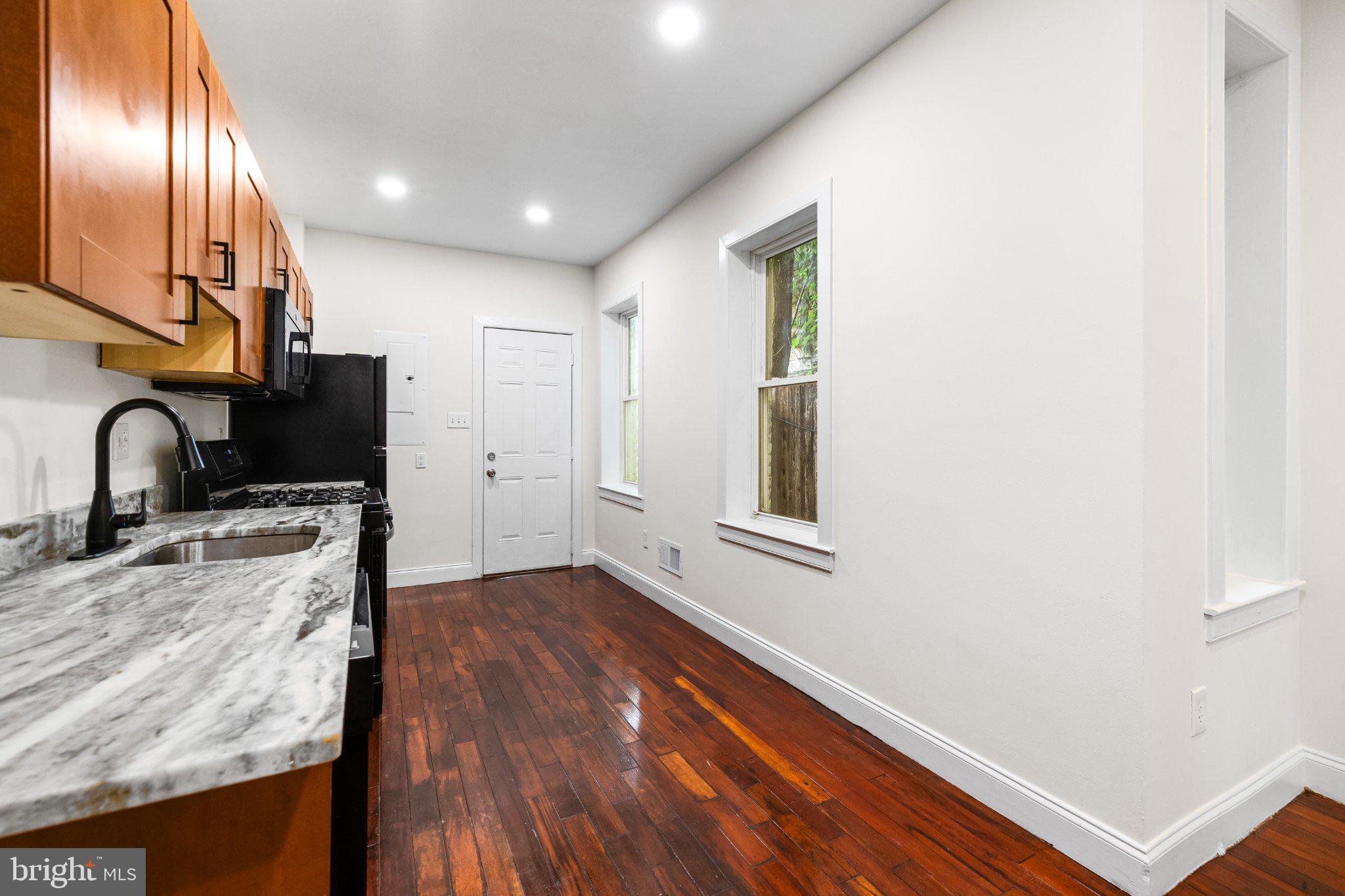 CARROLL-SOUTH HILTON - Residential