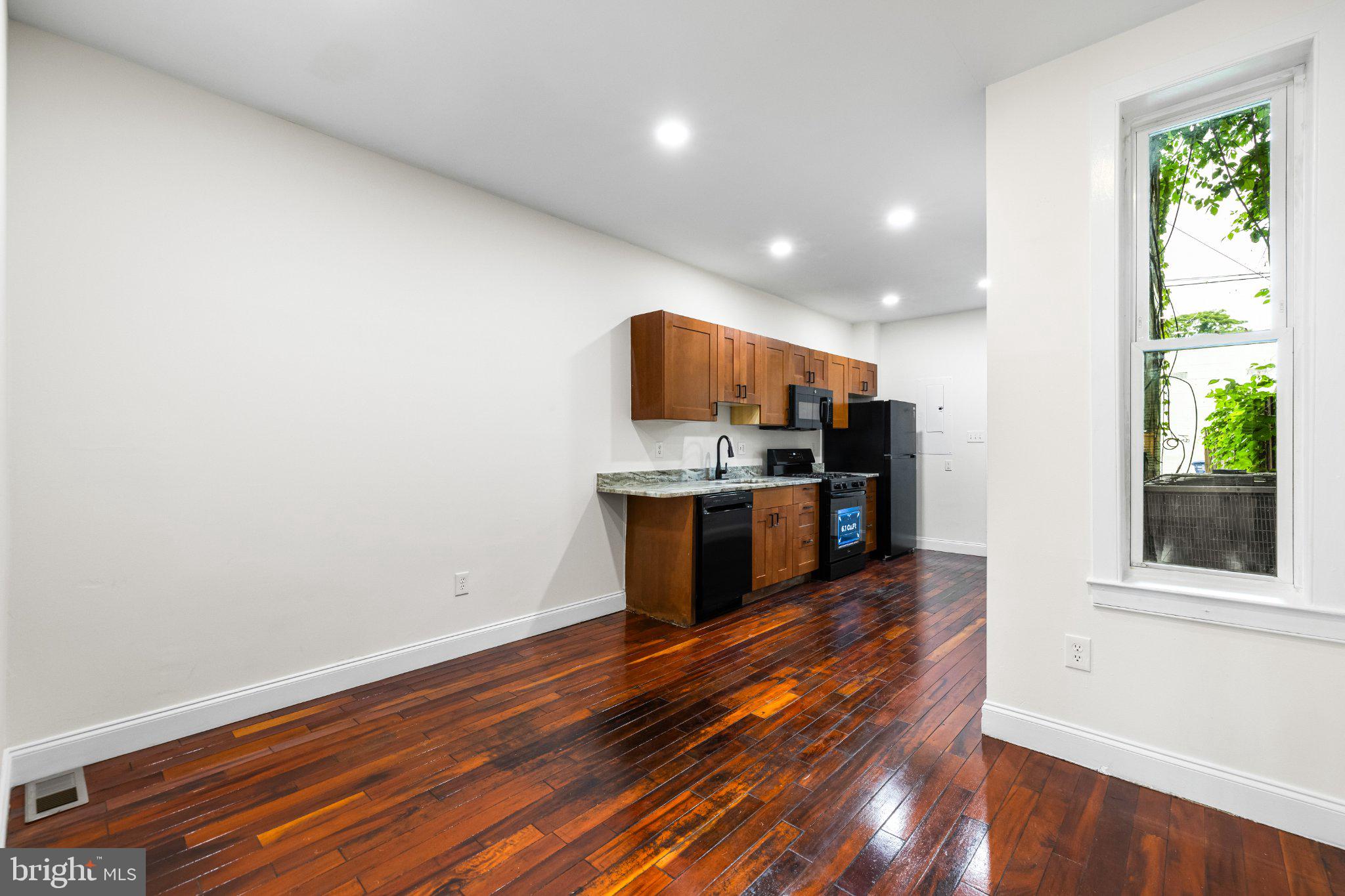 CARROLL-SOUTH HILTON - Residential
