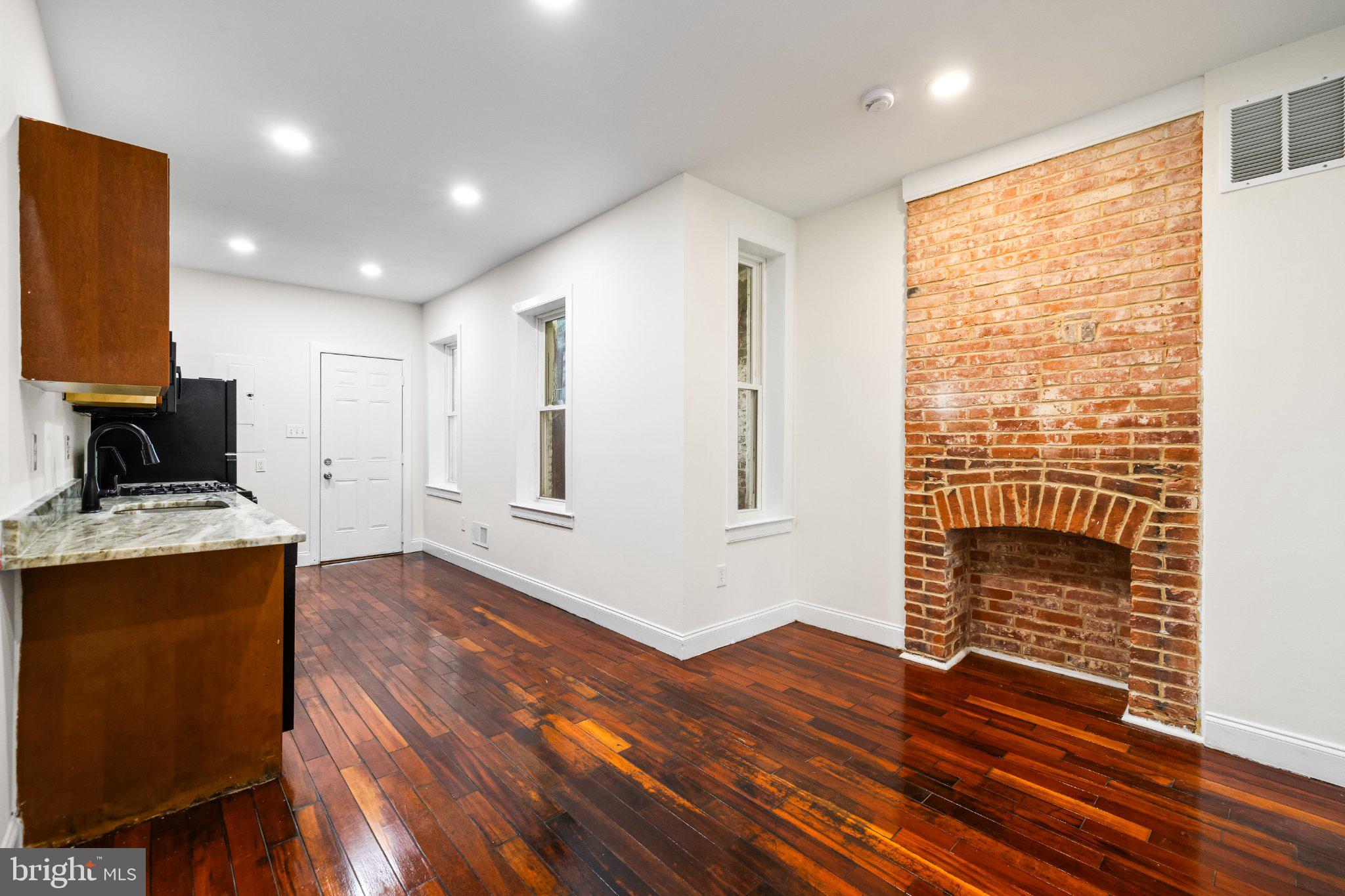 CARROLL-SOUTH HILTON - Residential