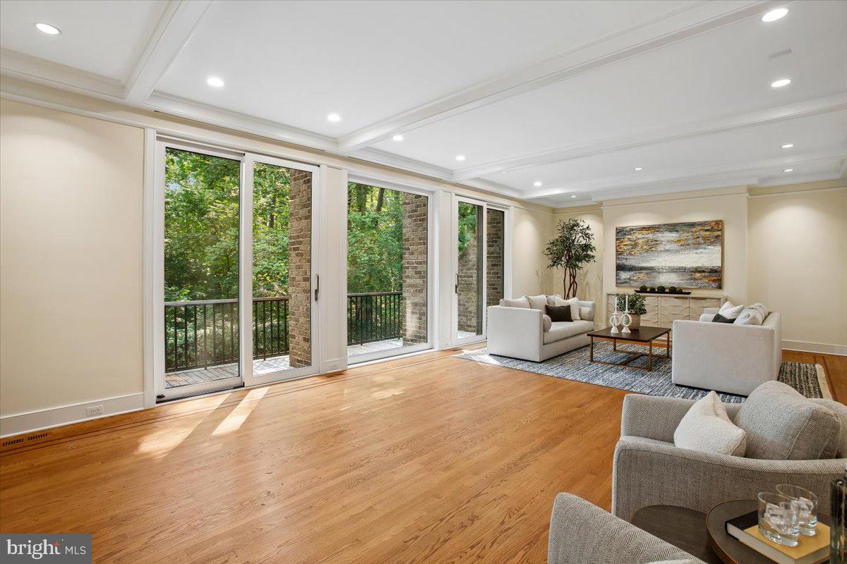 MERRYWOOD ON THE POTOMAC - Residential