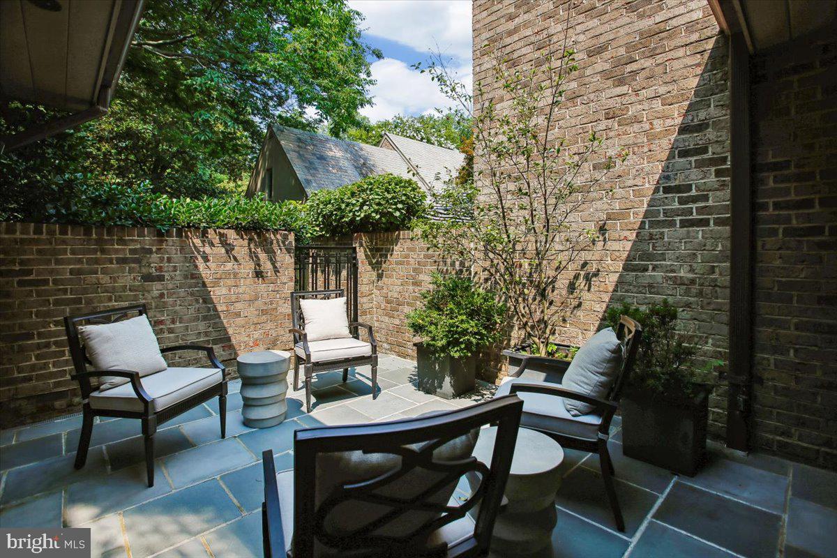 MERRYWOOD ON THE POTOMAC - Residential