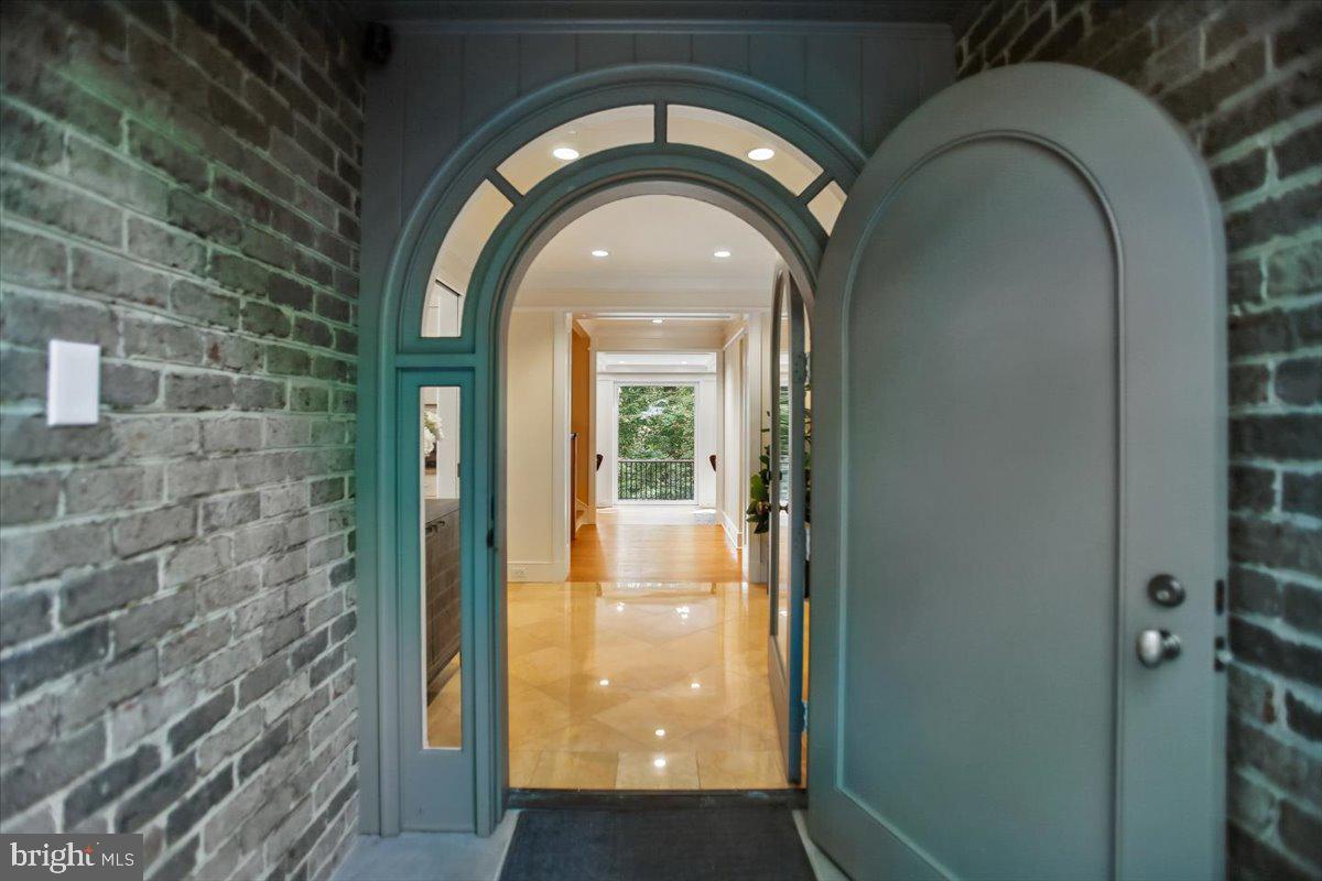 MERRYWOOD ON THE POTOMAC - Residential
