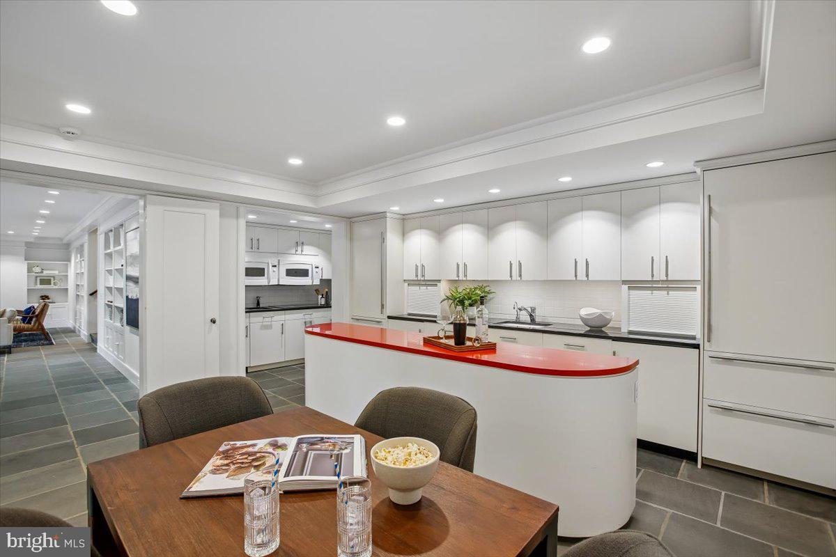 MERRYWOOD ON THE POTOMAC - Residential