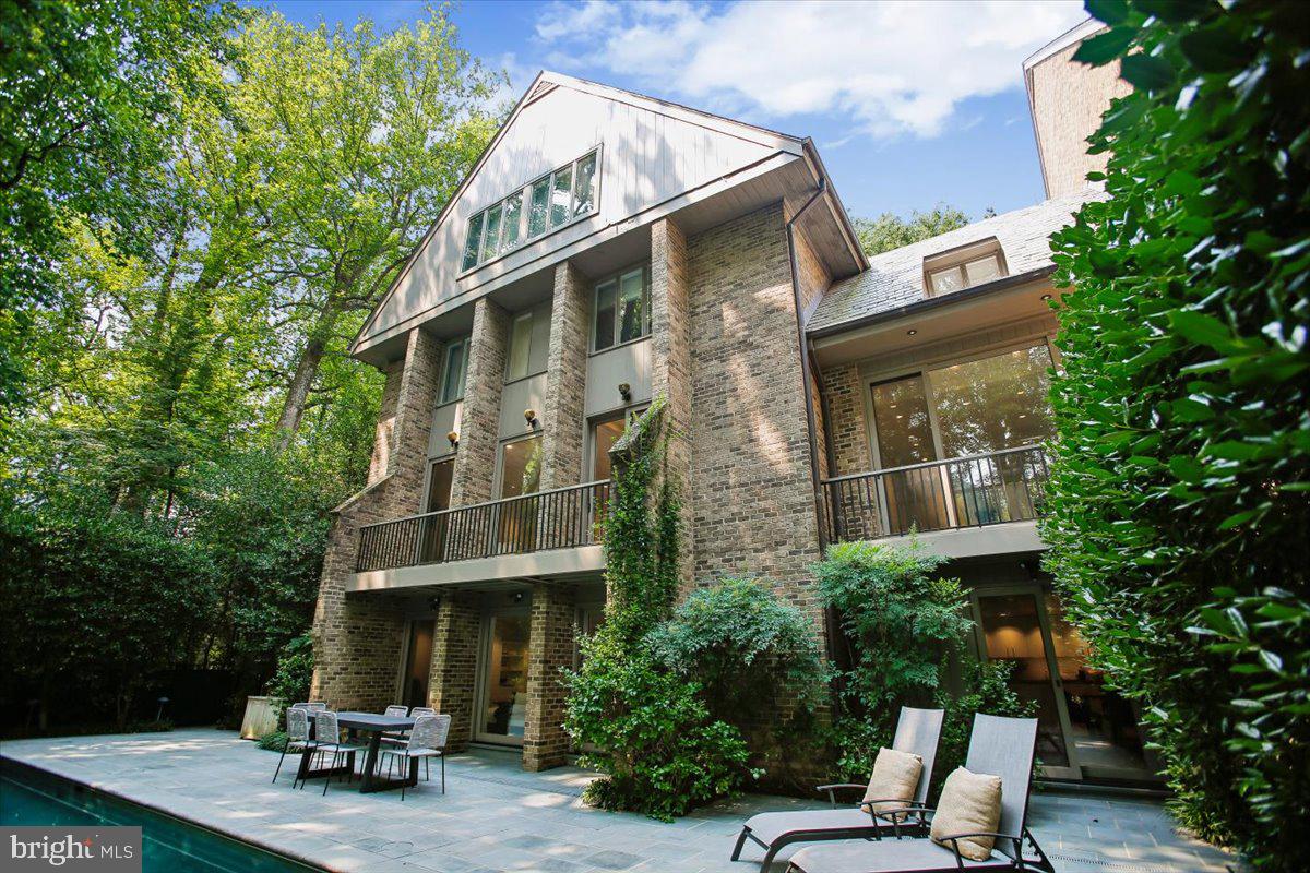 MERRYWOOD ON THE POTOMAC - Residential