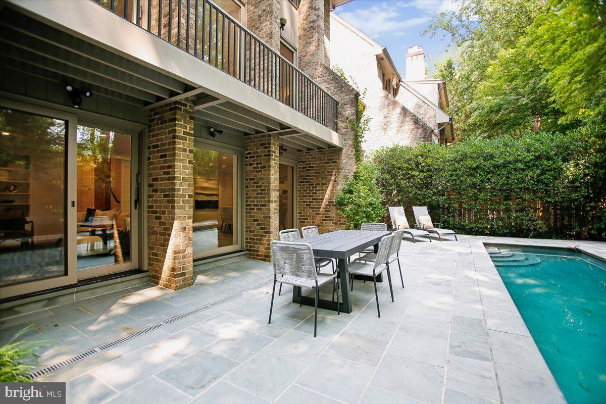 MERRYWOOD ON THE POTOMAC - Residential