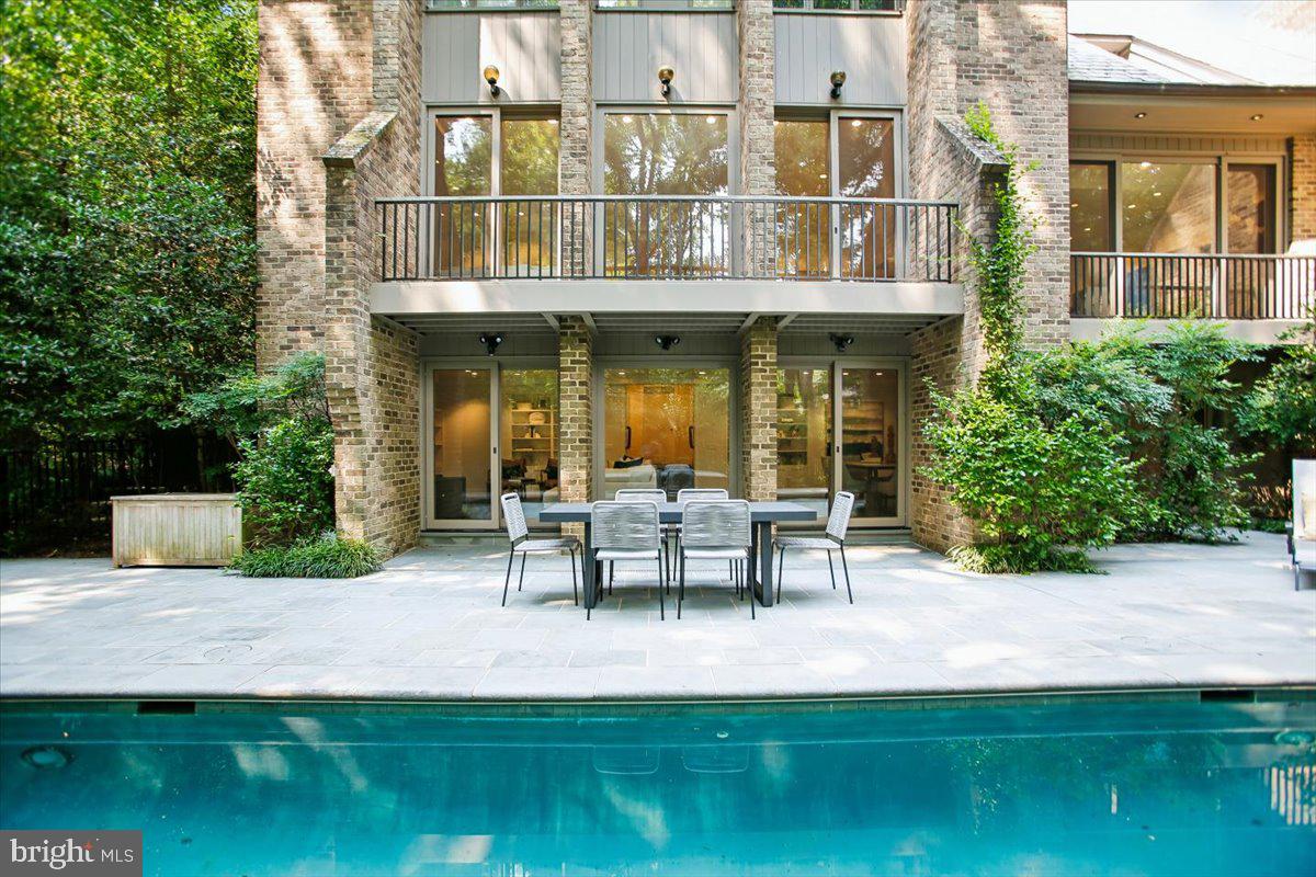 MERRYWOOD ON THE POTOMAC - Residential