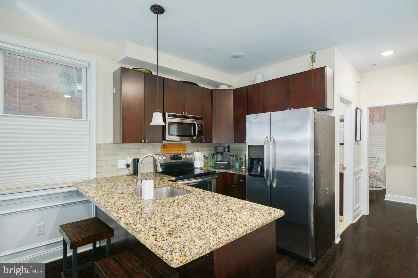WASHINGTON SQ - Residential Lease