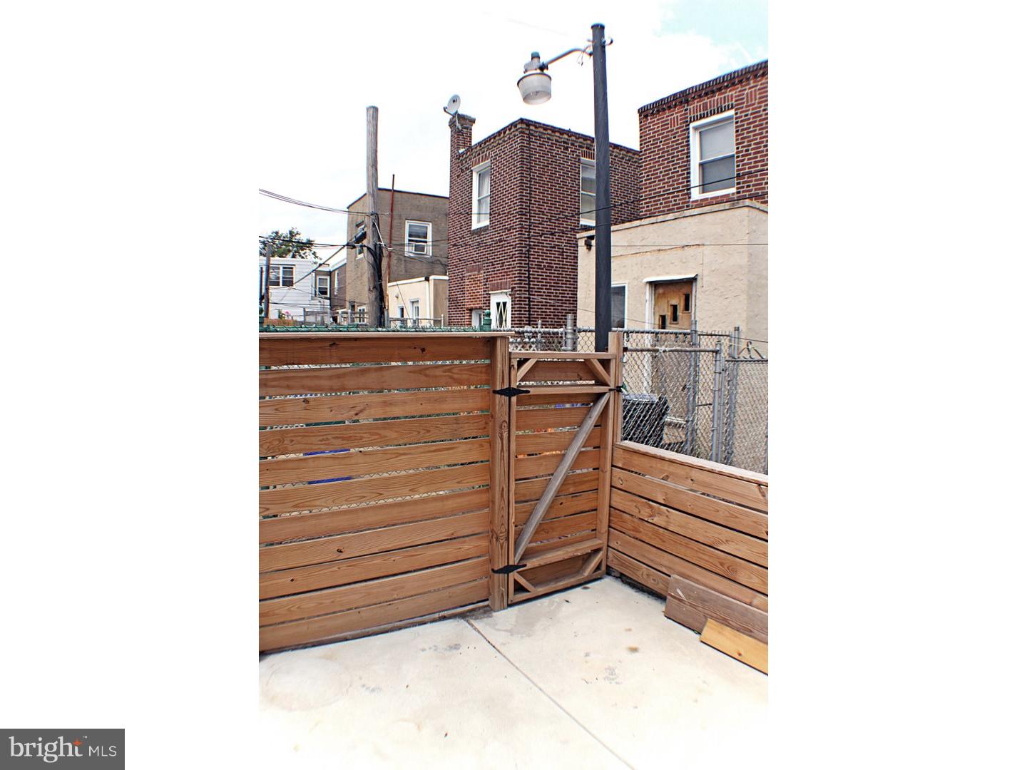 PORT RICHMOND - Residential Lease