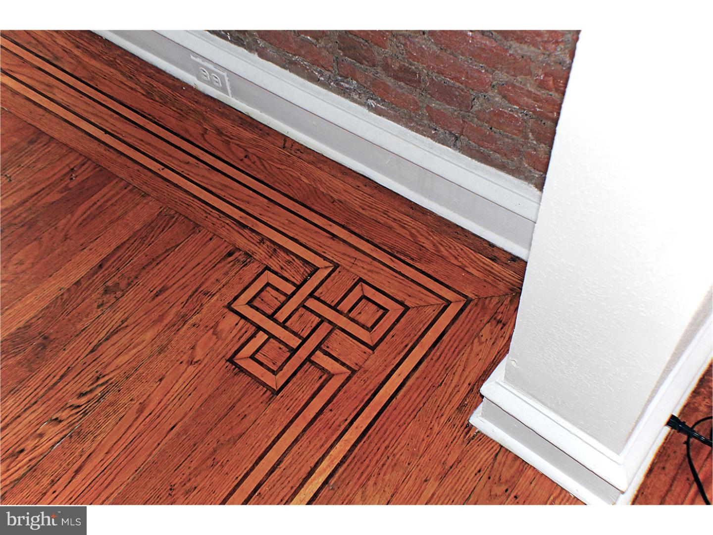 PORT RICHMOND - Residential Lease