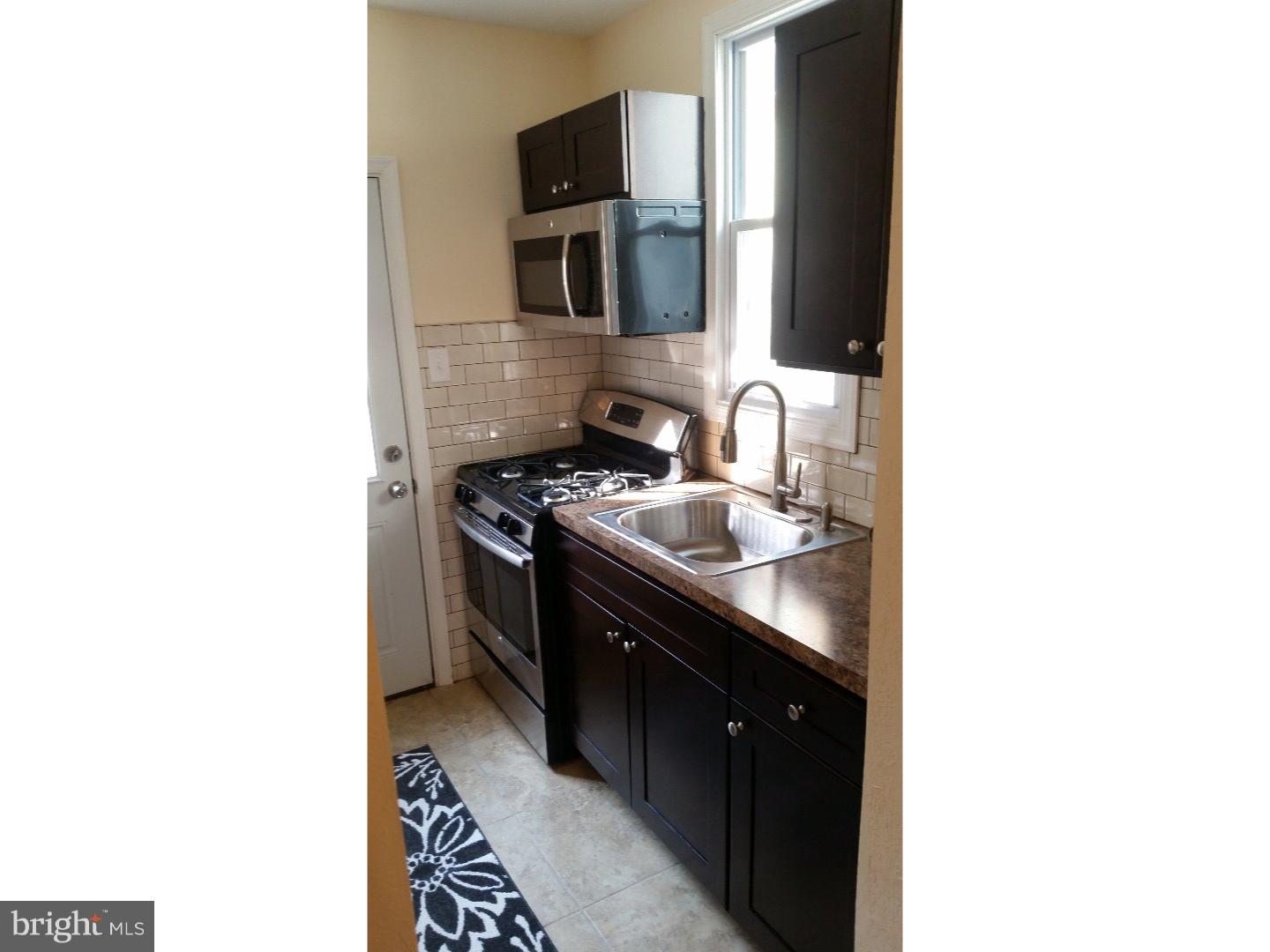 PORT RICHMOND - Residential Lease