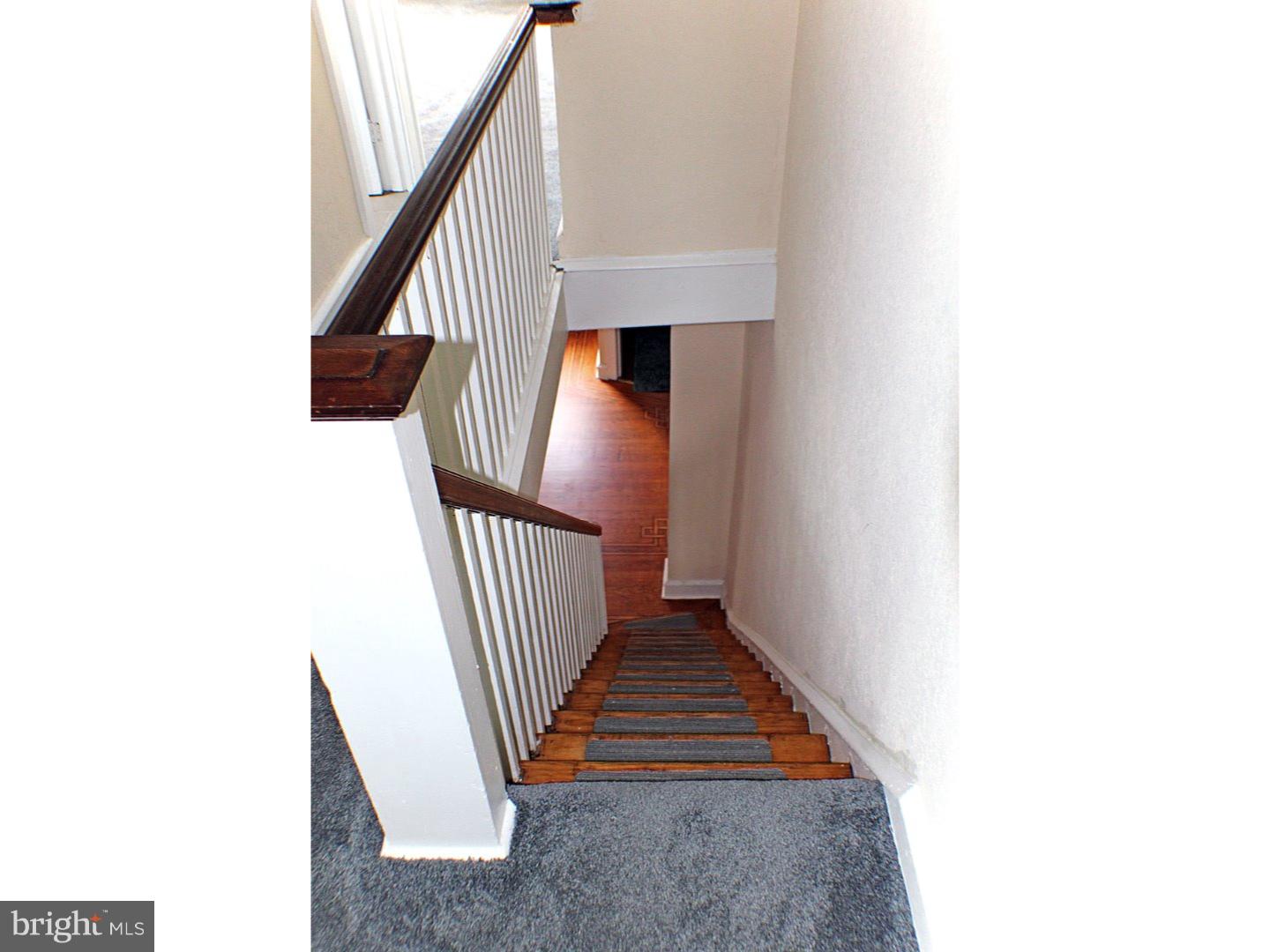 PORT RICHMOND - Residential Lease