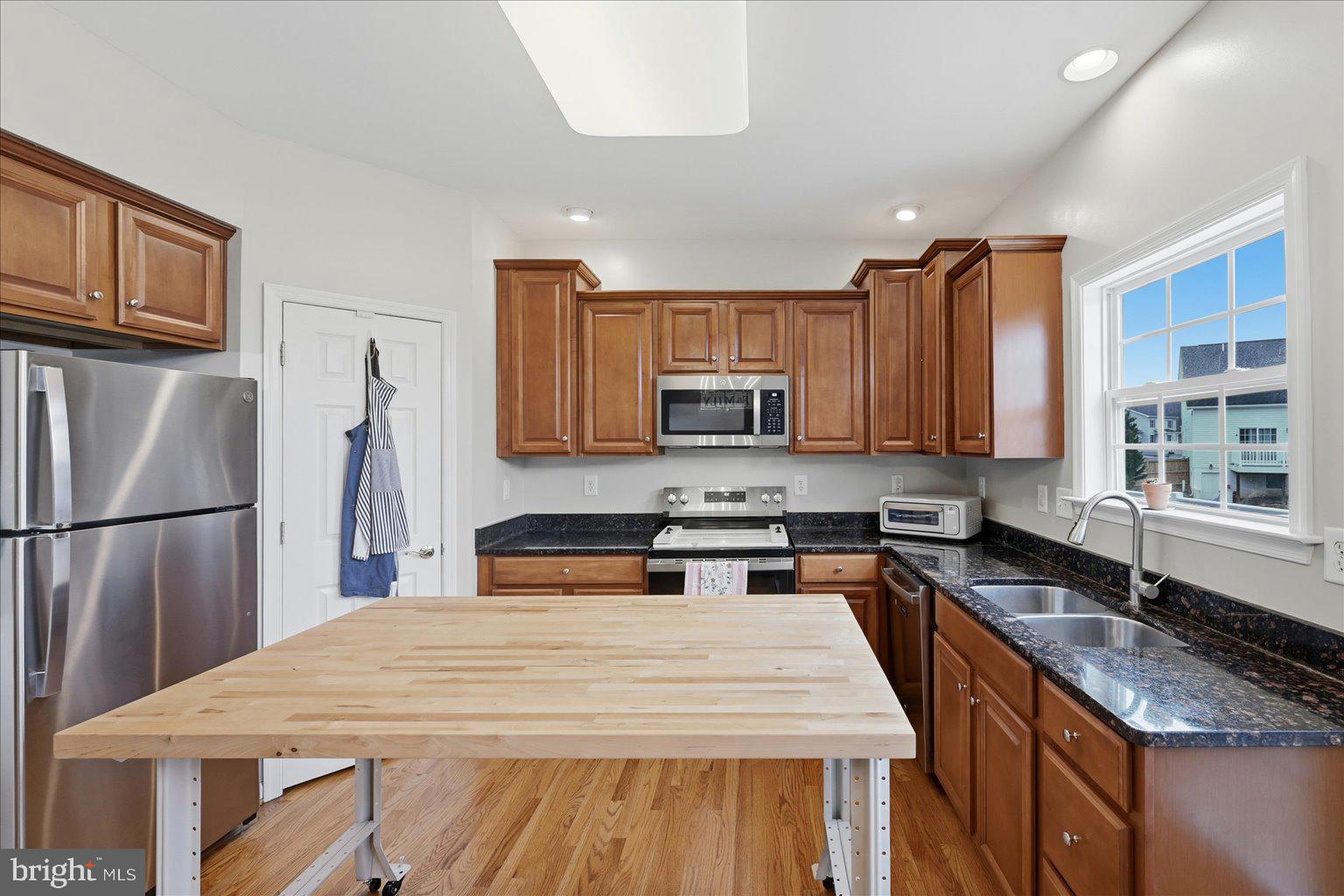 SIGNATURE TOWNS OF WILLOWBY - Residential