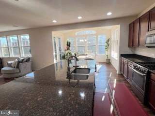 MOUNTAIN BROOK ESTATES - Residential Lease