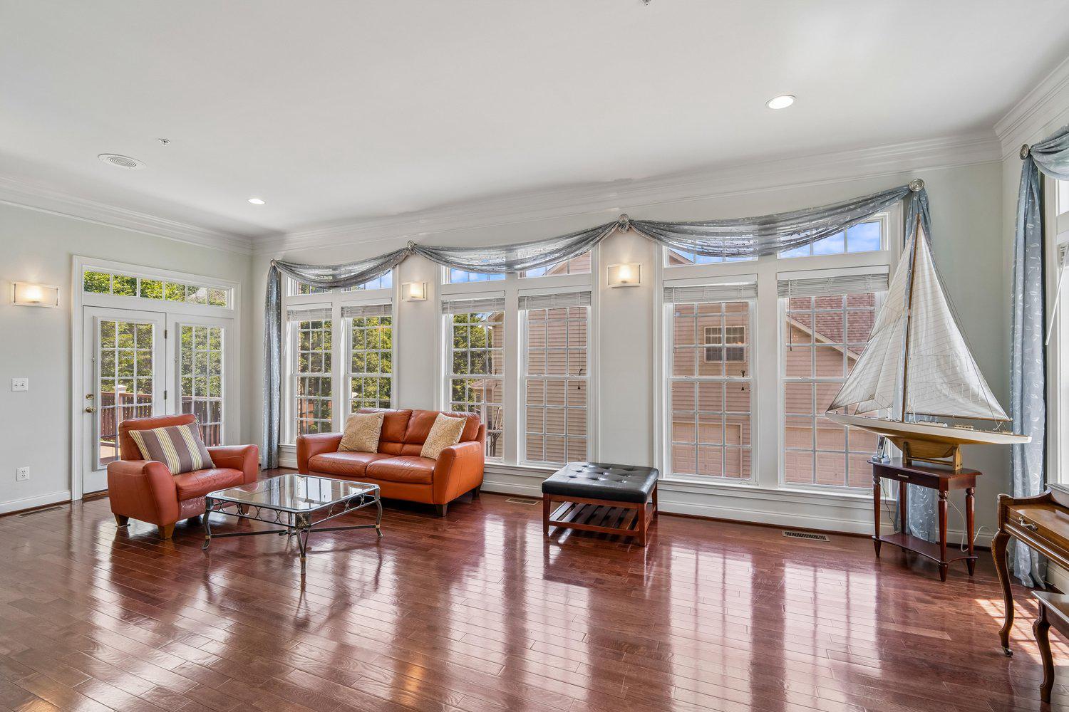 BUCKSKIN WOODS - Residential