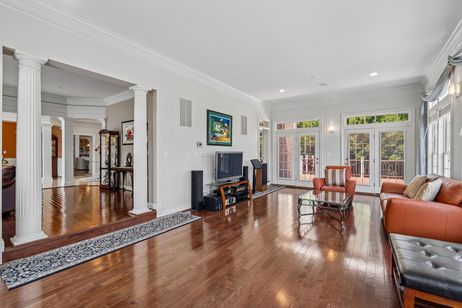 BUCKSKIN WOODS - Residential