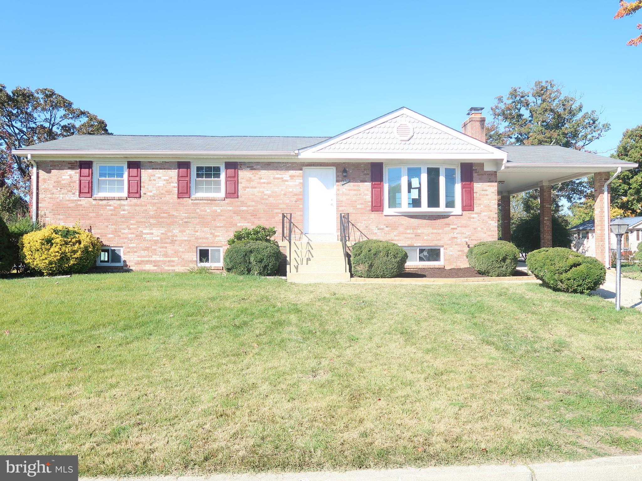 Beautifully Renovated two level walkout basement corner location Rambler Unit. Brand new Kitchen with upgraded Quartz counter tops and brand new  white cabinets along with Stainless Steel appliances. Shinning Hardwood flooring on the main level. Recess lighting throughout main floor and basement. Fully finished basement with a room and additional room that can be used as a Library. Brand new electrical system along with brand new HWH. Fairly new roofing and windows throughout the house.
