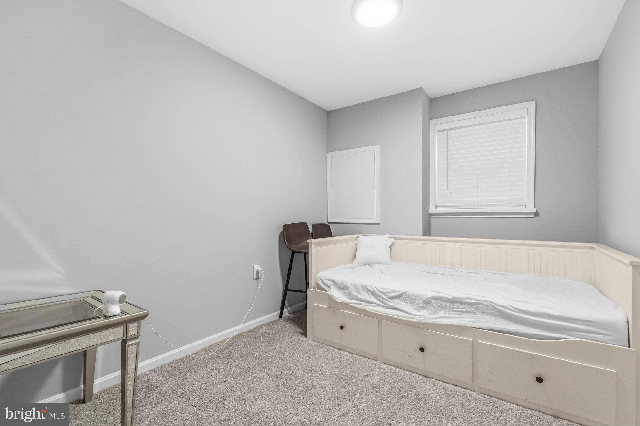 MINERAL SPRING VILLAGE - Residential