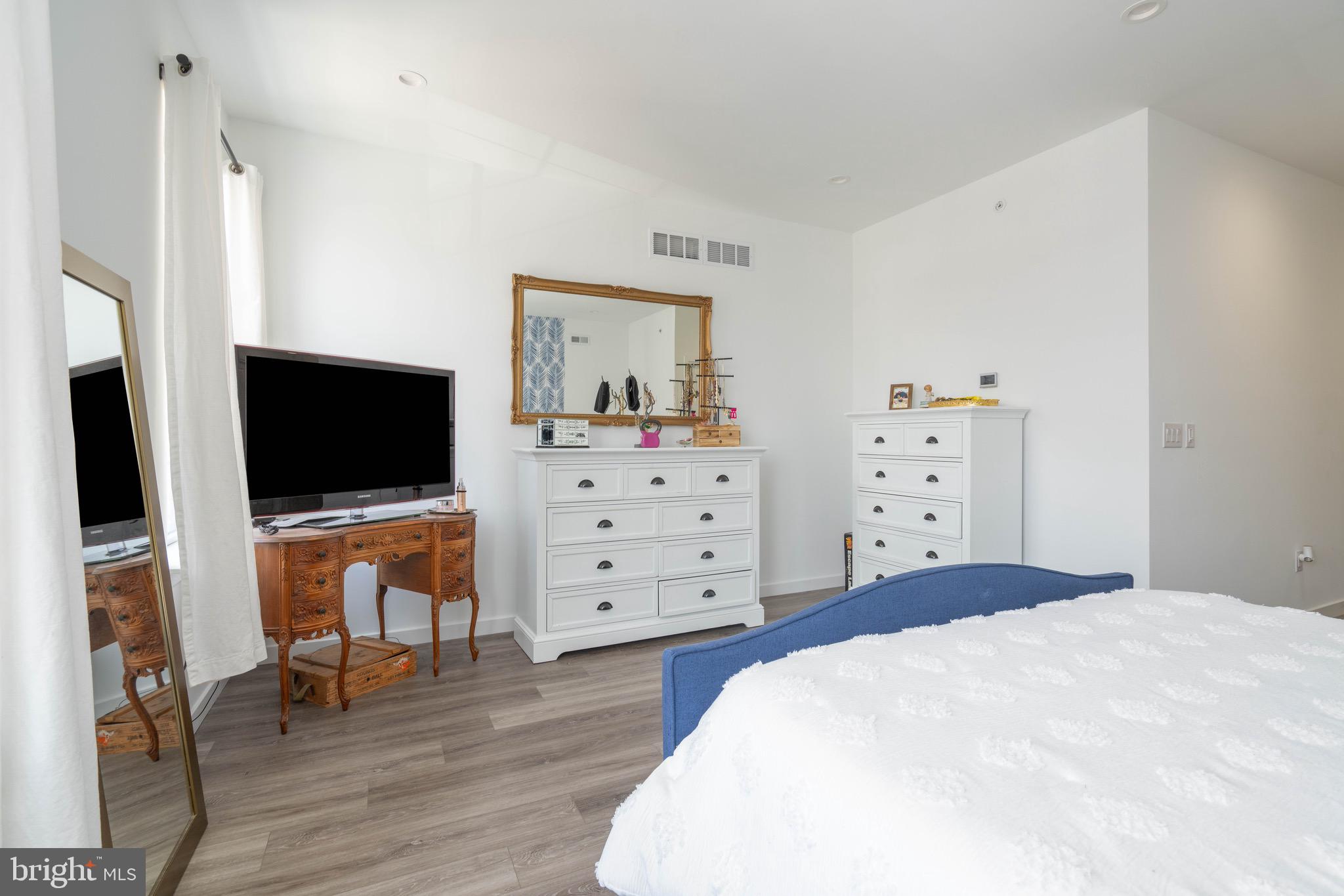 PORT RICHMOND - Residential