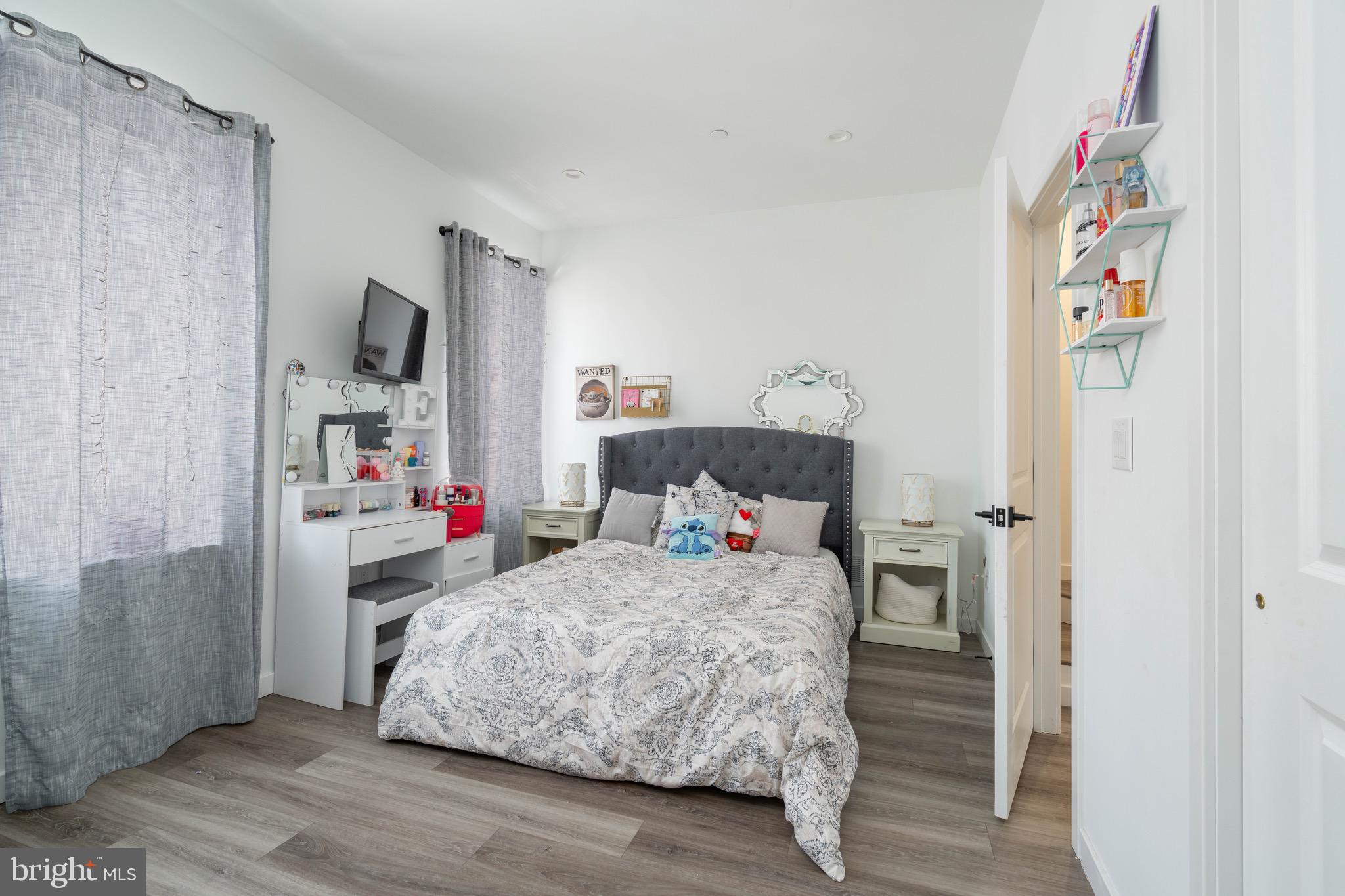 PORT RICHMOND - Residential