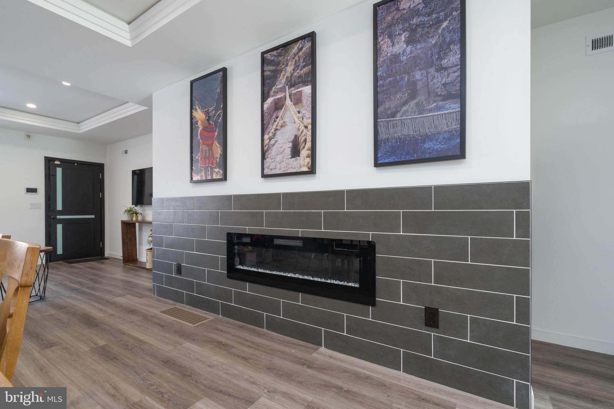 PORT RICHMOND - Residential