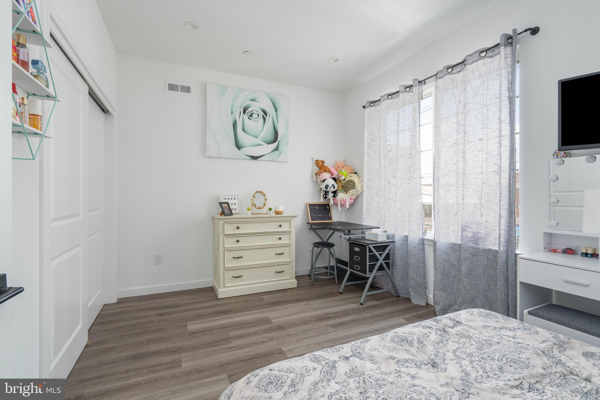 PORT RICHMOND - Residential