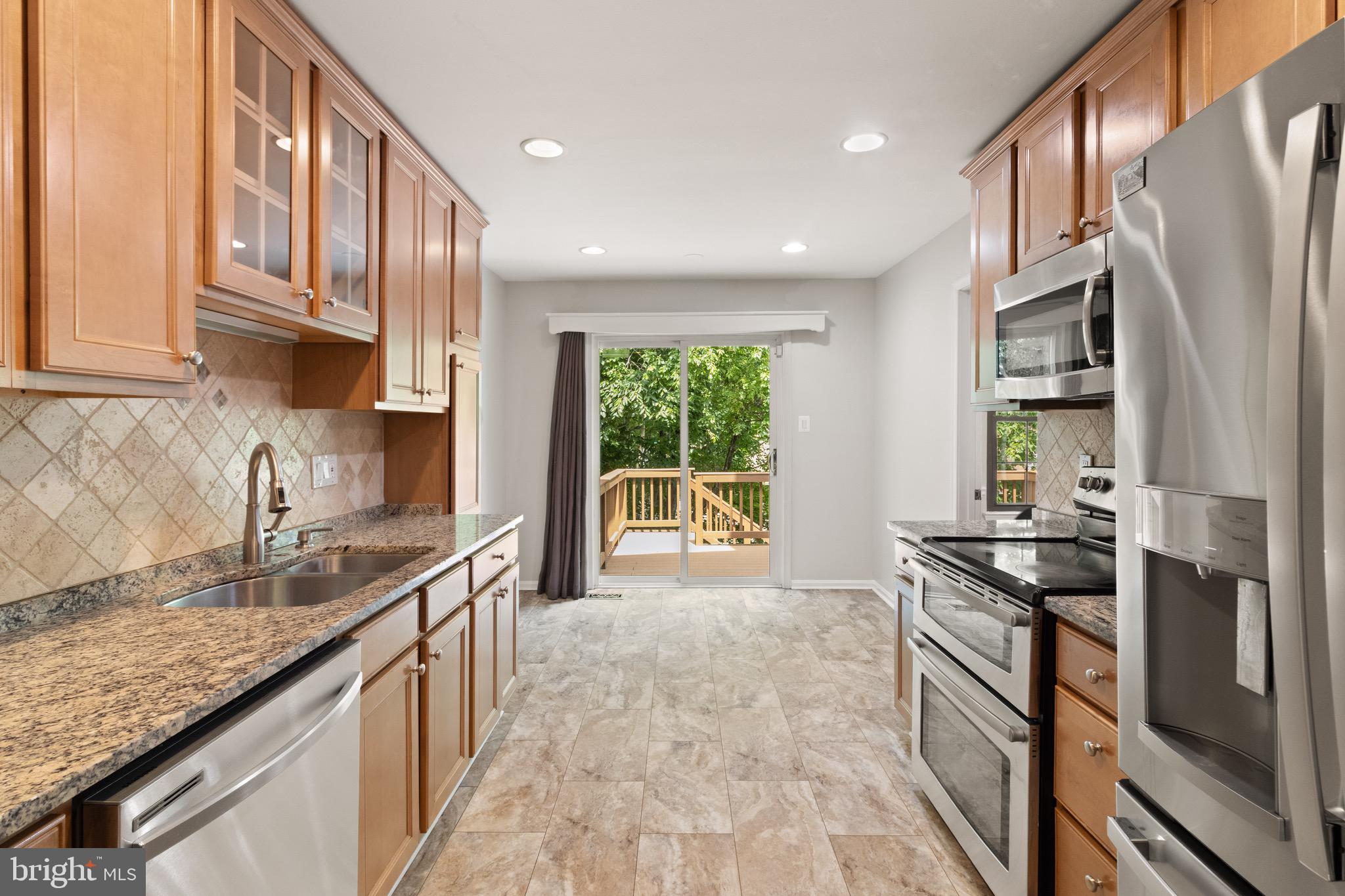 SPRINGFIELD OAKS - Residential