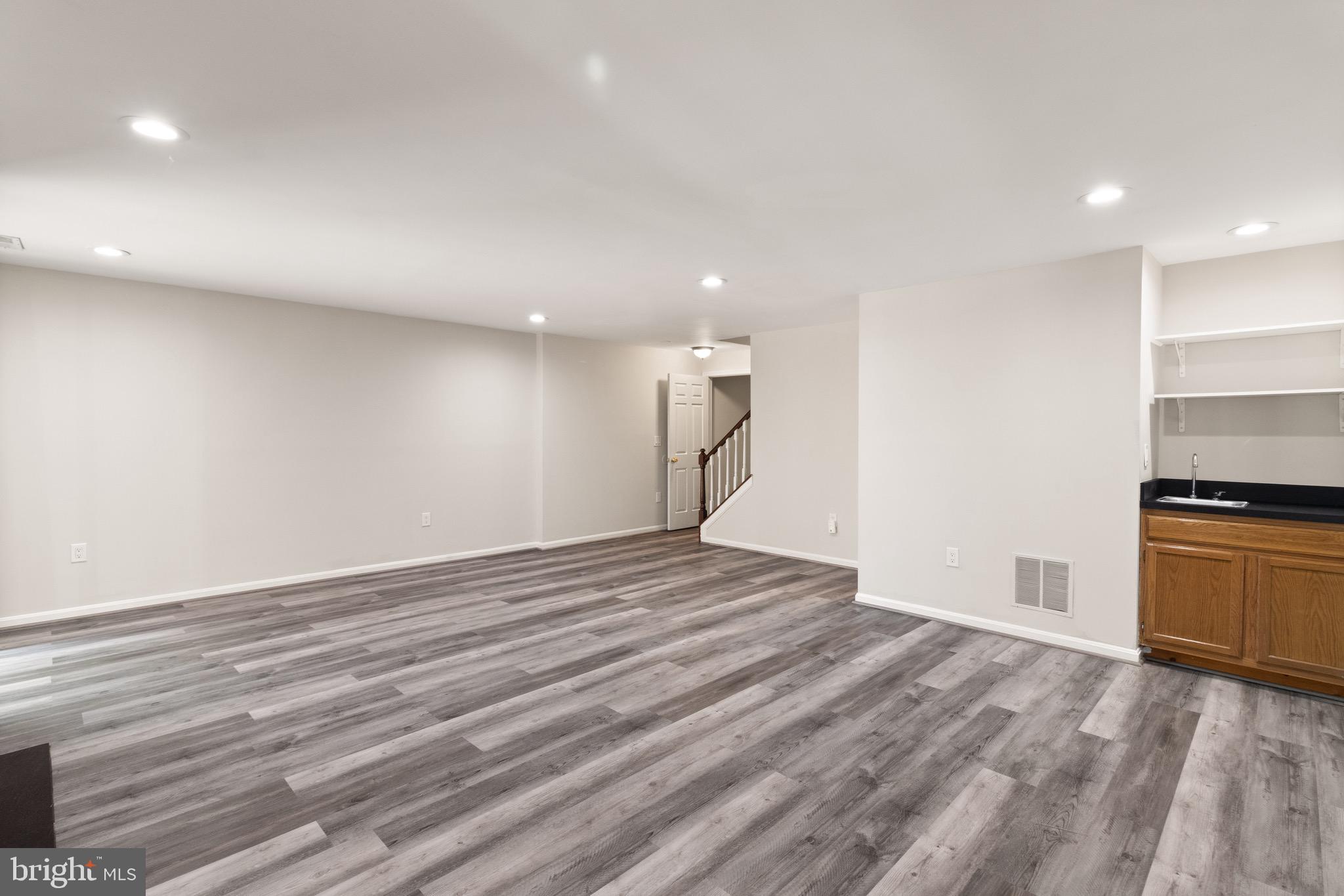 SPRINGFIELD OAKS - Residential