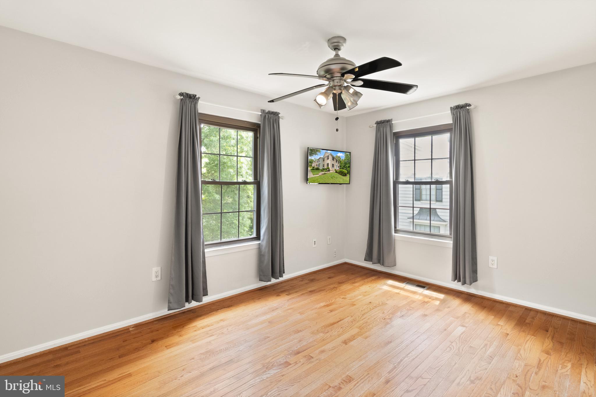 SPRINGFIELD OAKS - Residential