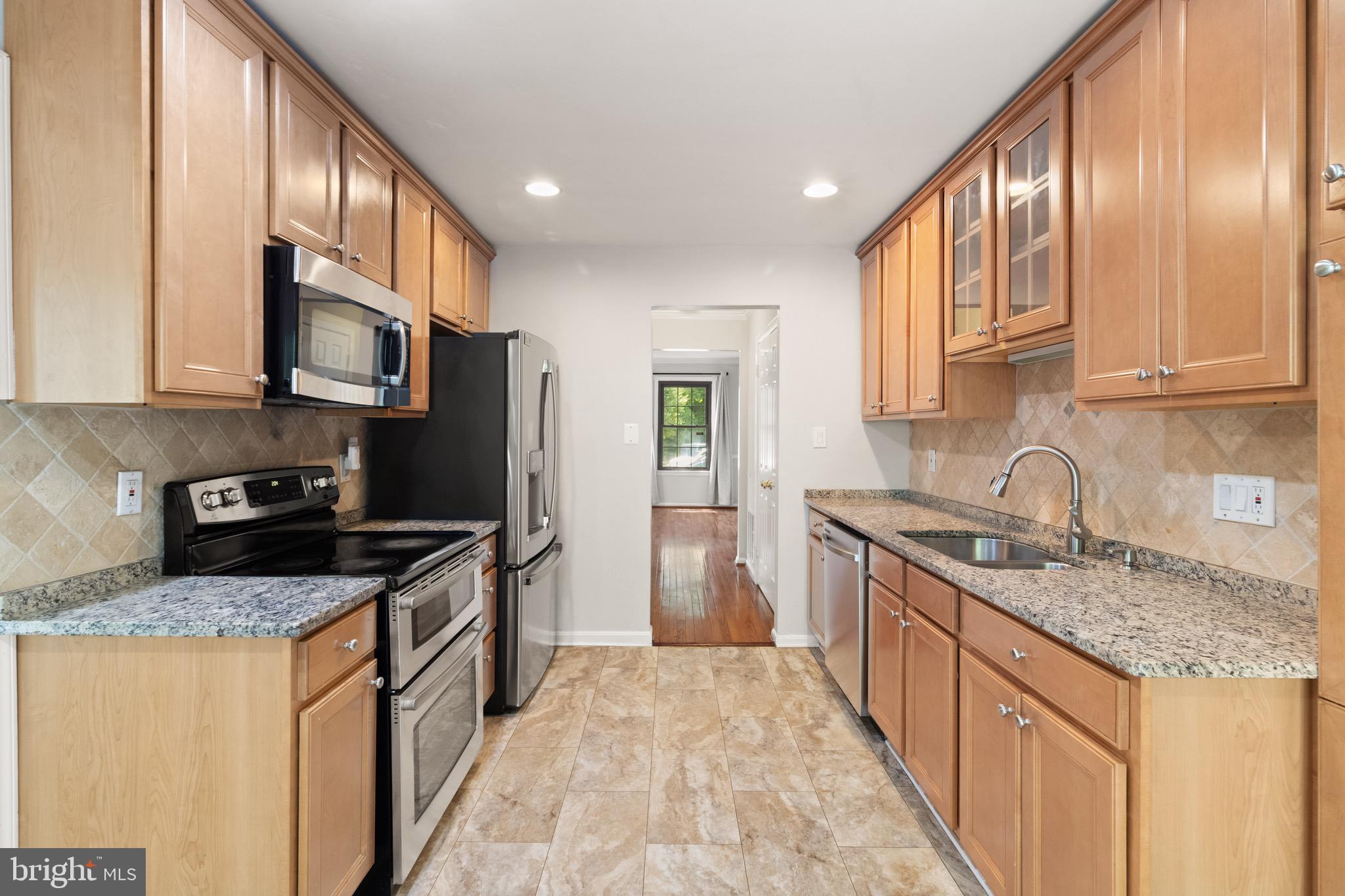 SPRINGFIELD OAKS - Residential