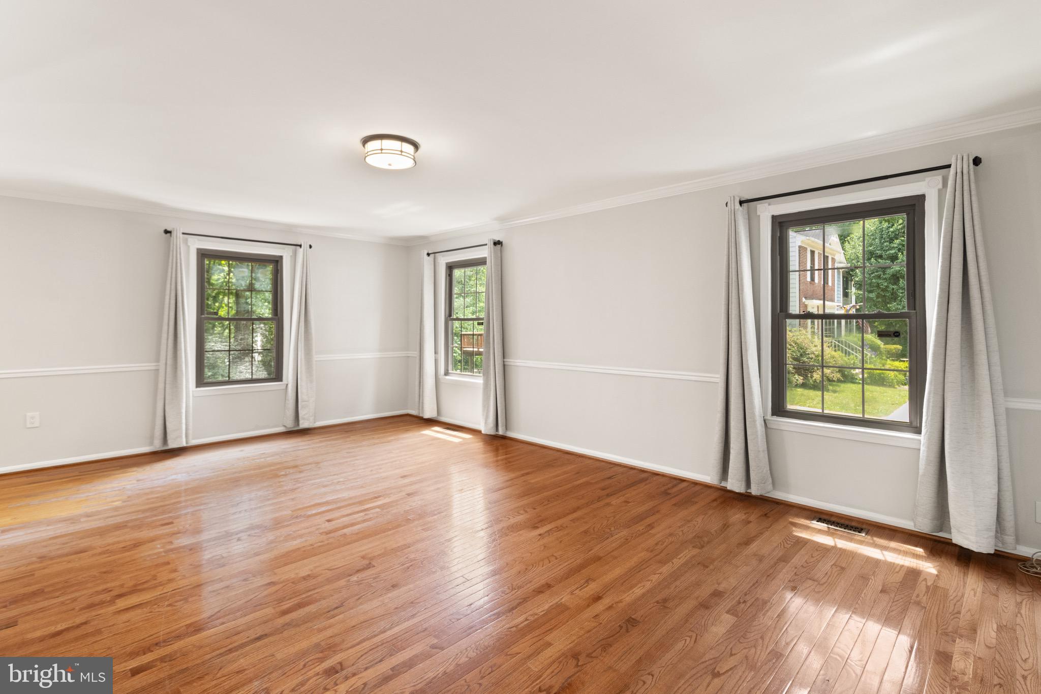 SPRINGFIELD OAKS - Residential