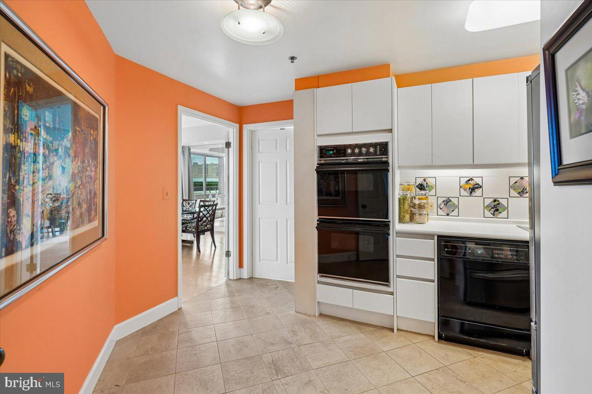 SOMERSET HOUSE CONDOS - Residential