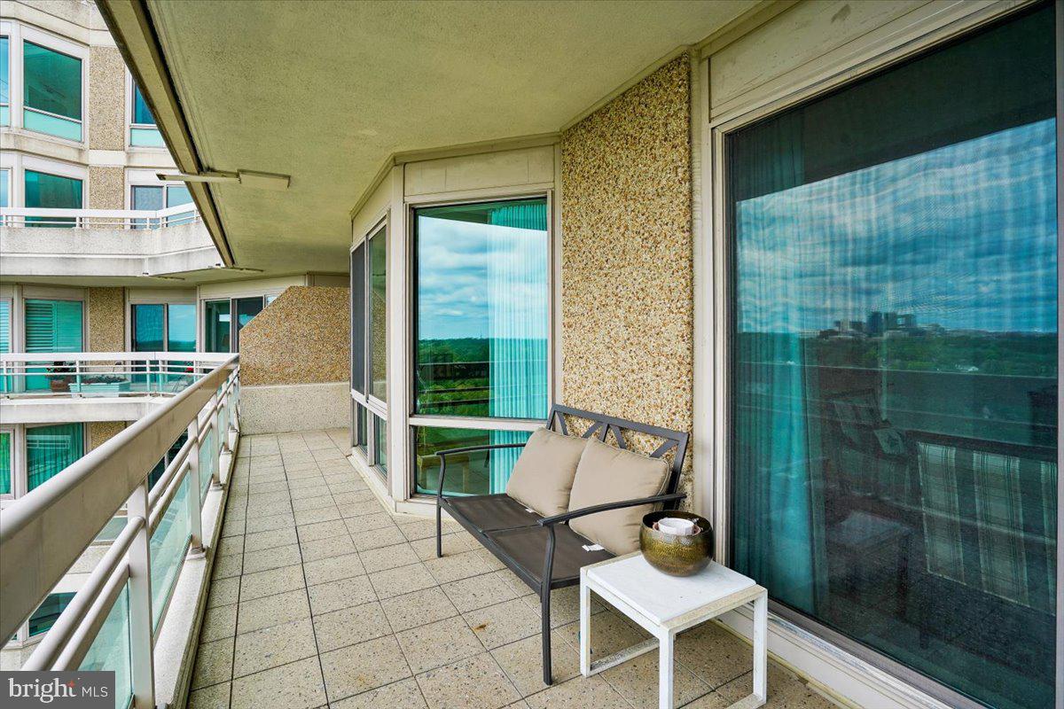 SOMERSET HOUSE CONDOS - Residential