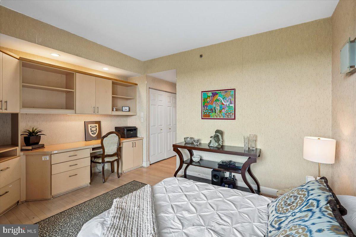 SOMERSET HOUSE CONDOS - Residential
