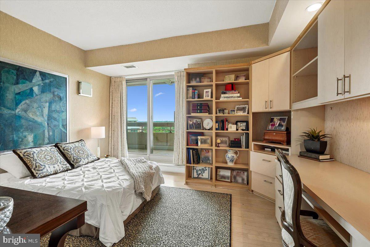 SOMERSET HOUSE CONDOS - Residential