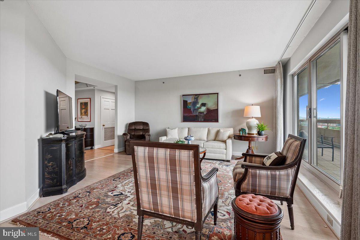 SOMERSET HOUSE CONDOS - Residential