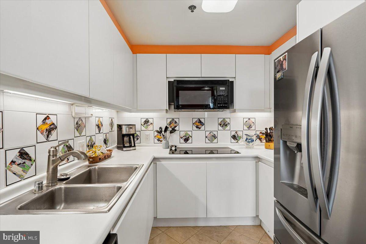 SOMERSET HOUSE CONDOS - Residential