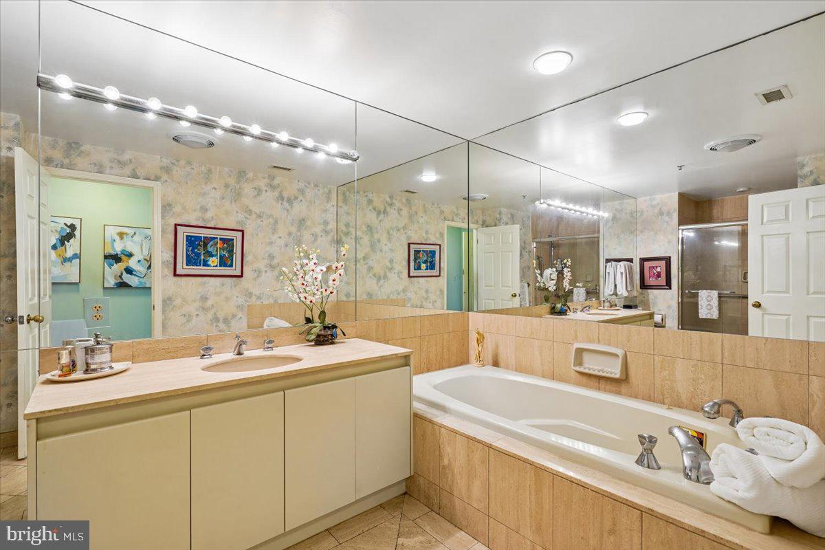 SOMERSET HOUSE CONDOS - Residential