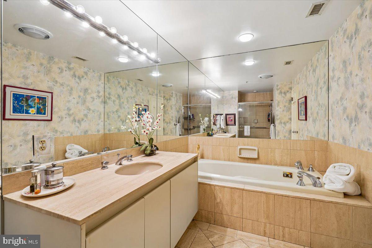 SOMERSET HOUSE CONDOS - Residential