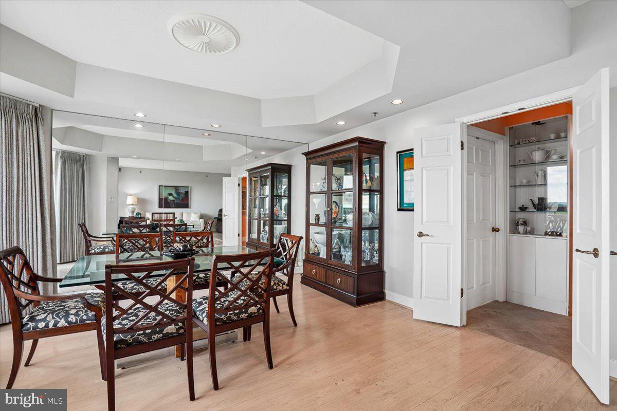 SOMERSET HOUSE CONDOS - Residential