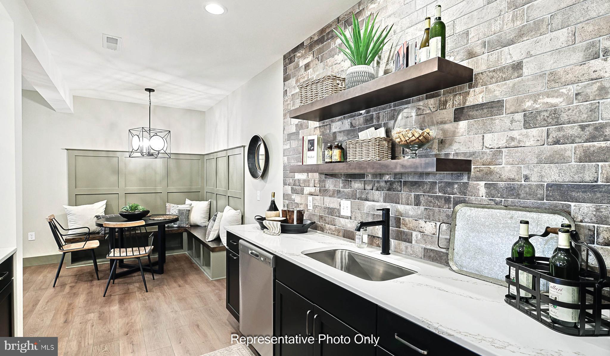 WINDING CREEK - Residential