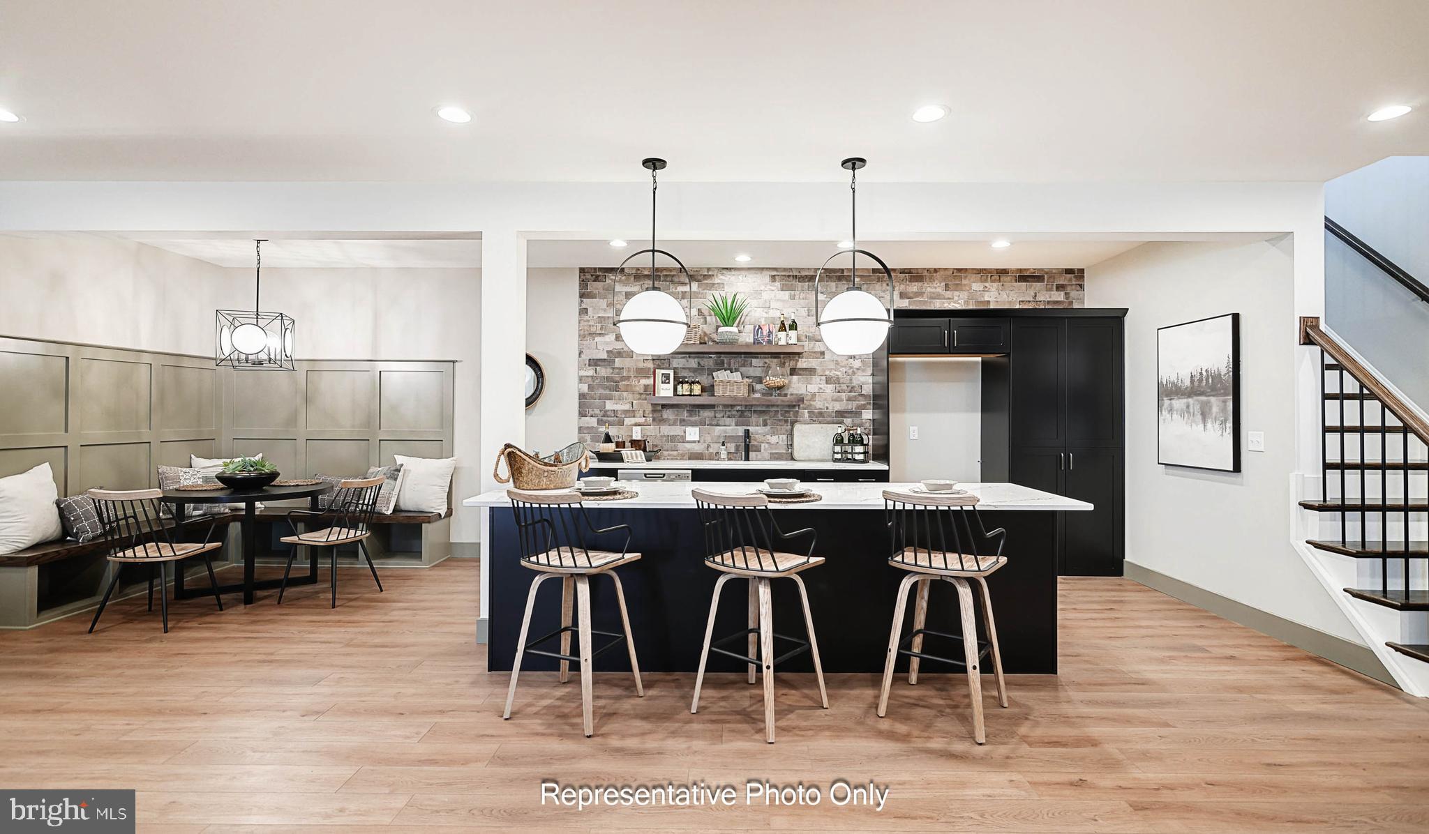 WINDING CREEK - Residential