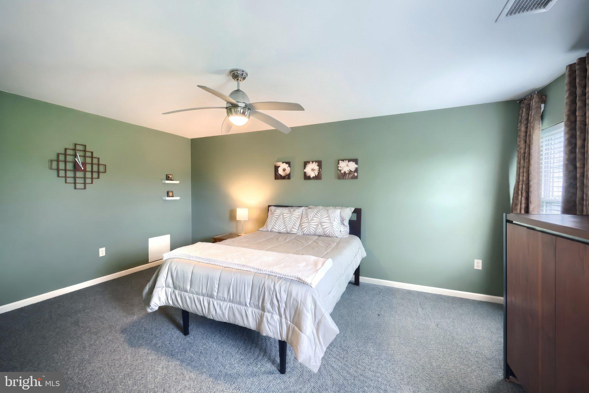 HUNT CLUB CONDOS - Residential