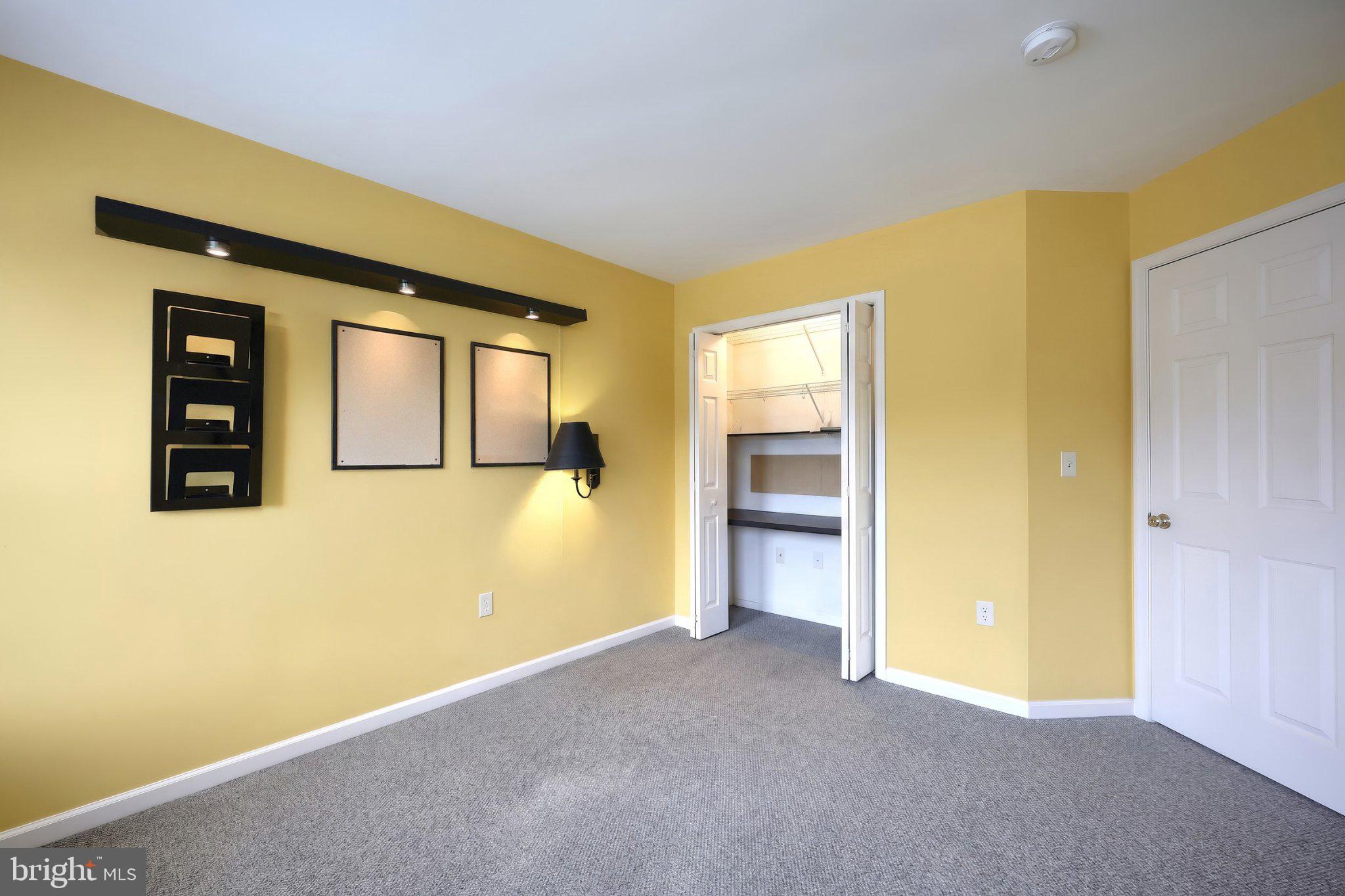 HUNT CLUB CONDOS - Residential