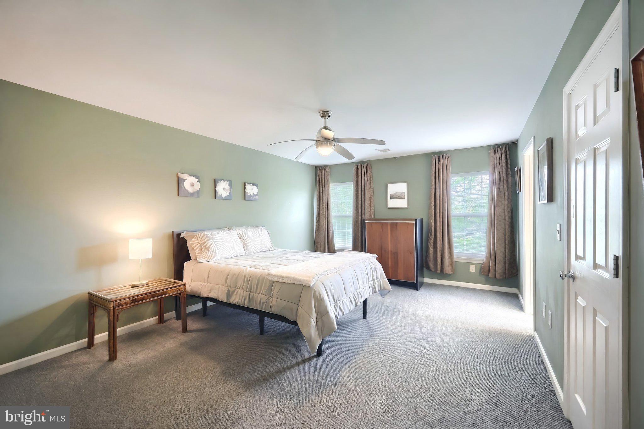 HUNT CLUB CONDOS - Residential