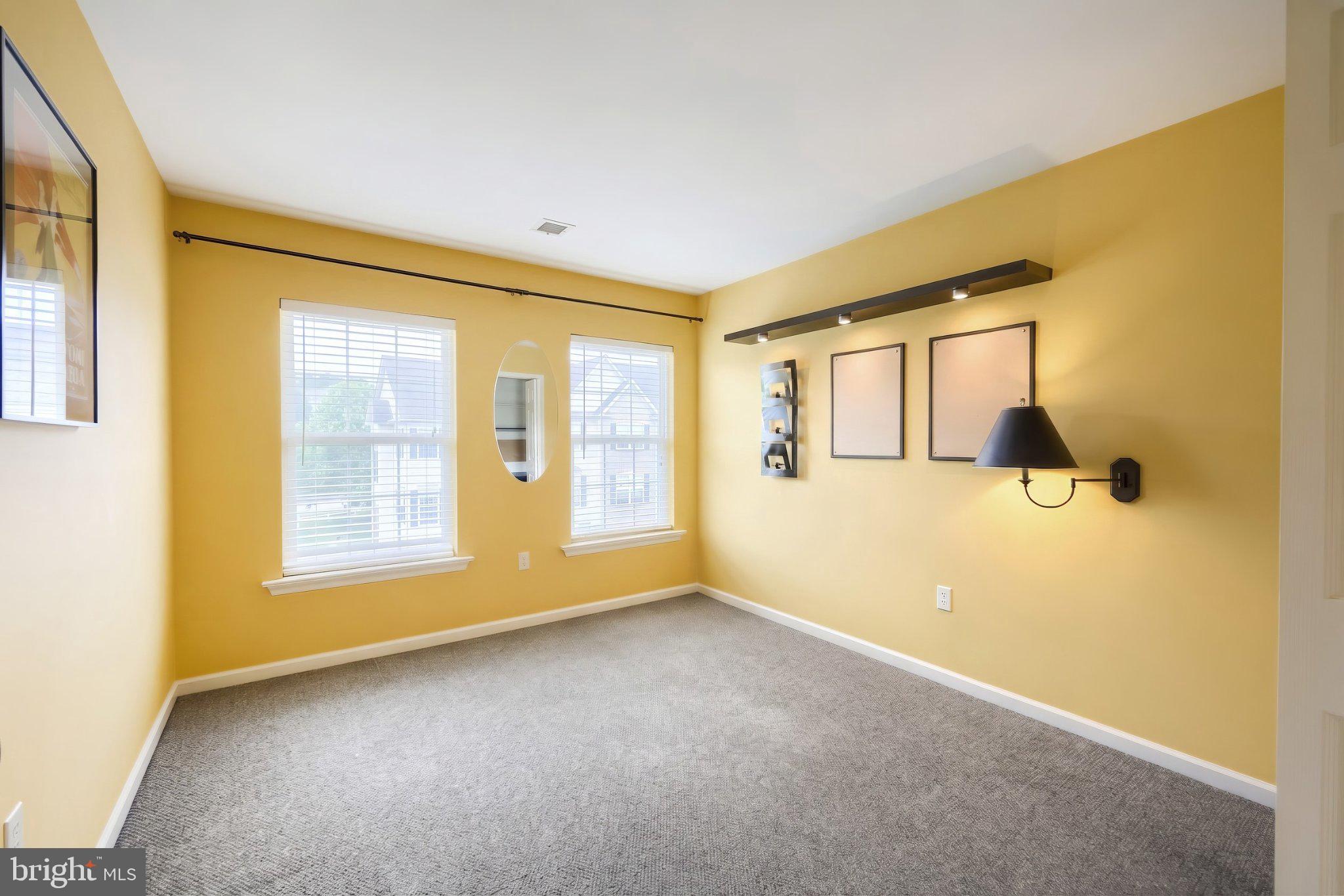 HUNT CLUB CONDOS - Residential