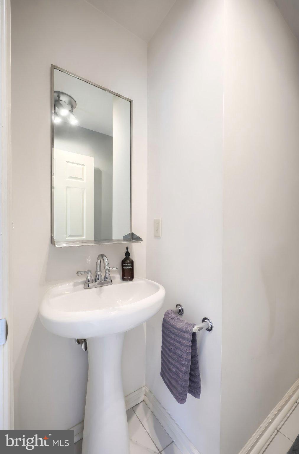 HUNT CLUB CONDOS - Residential